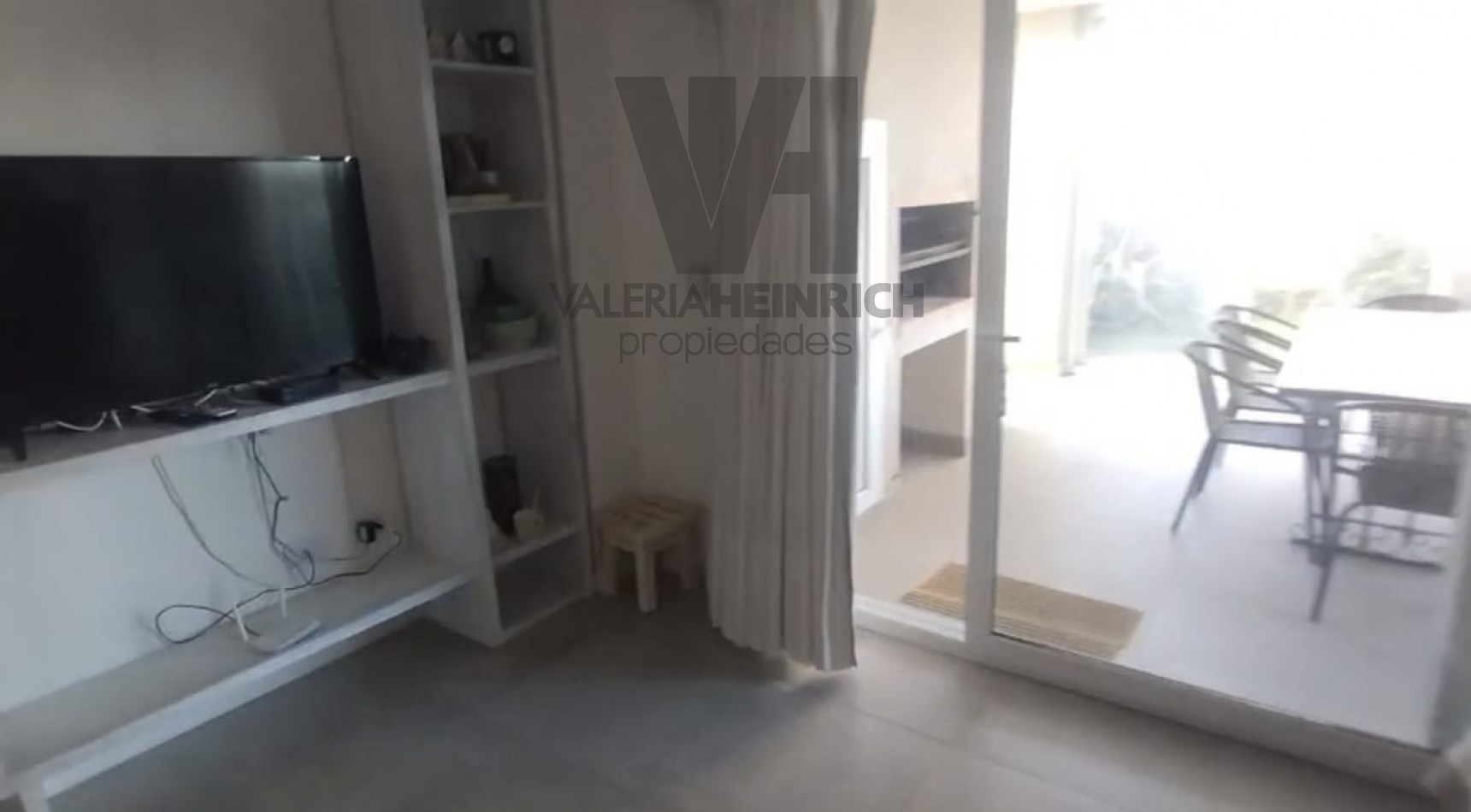 Alquiler departamento Costa Esmeralda PB parrilla galeria cerrada 