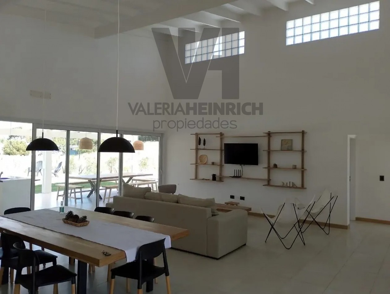 Venta Costa Esmeralda Ecuestre 4 dorm pileta 
