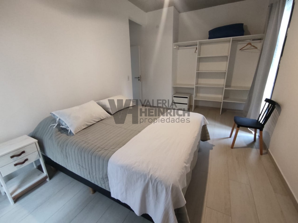 Alquiler y Venta Casa Villarobles con piscina 6 pax