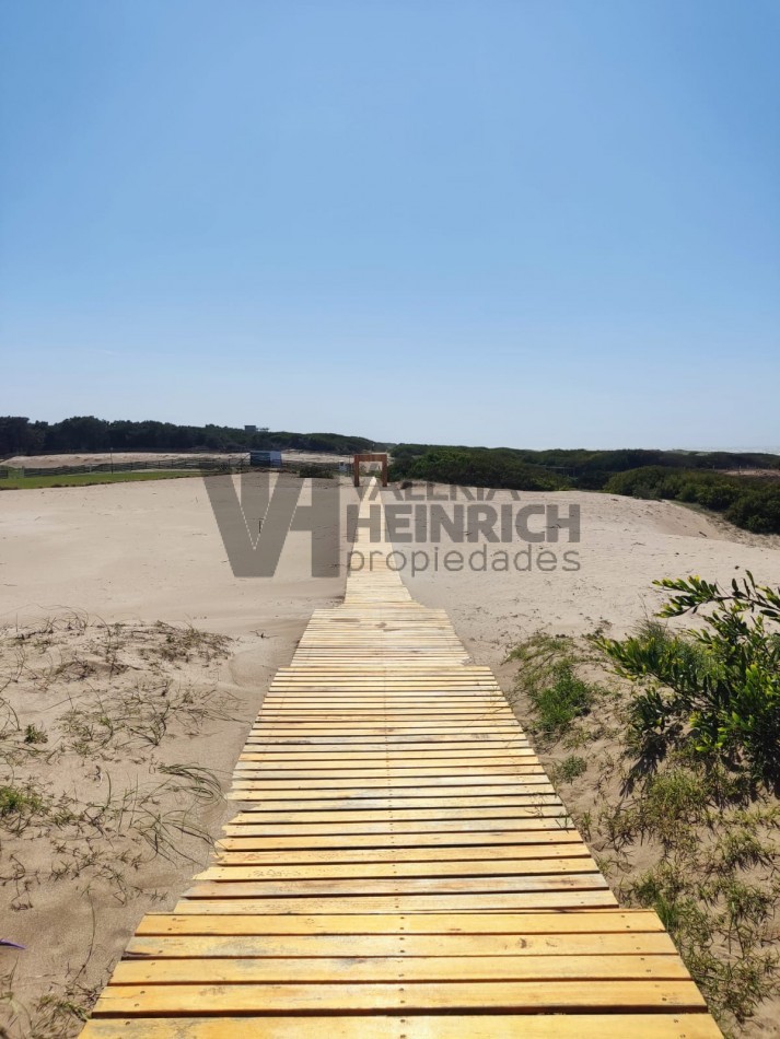 lote en Villarobles a 4km de Costa Esmeralda y 19 km. de Pinamar