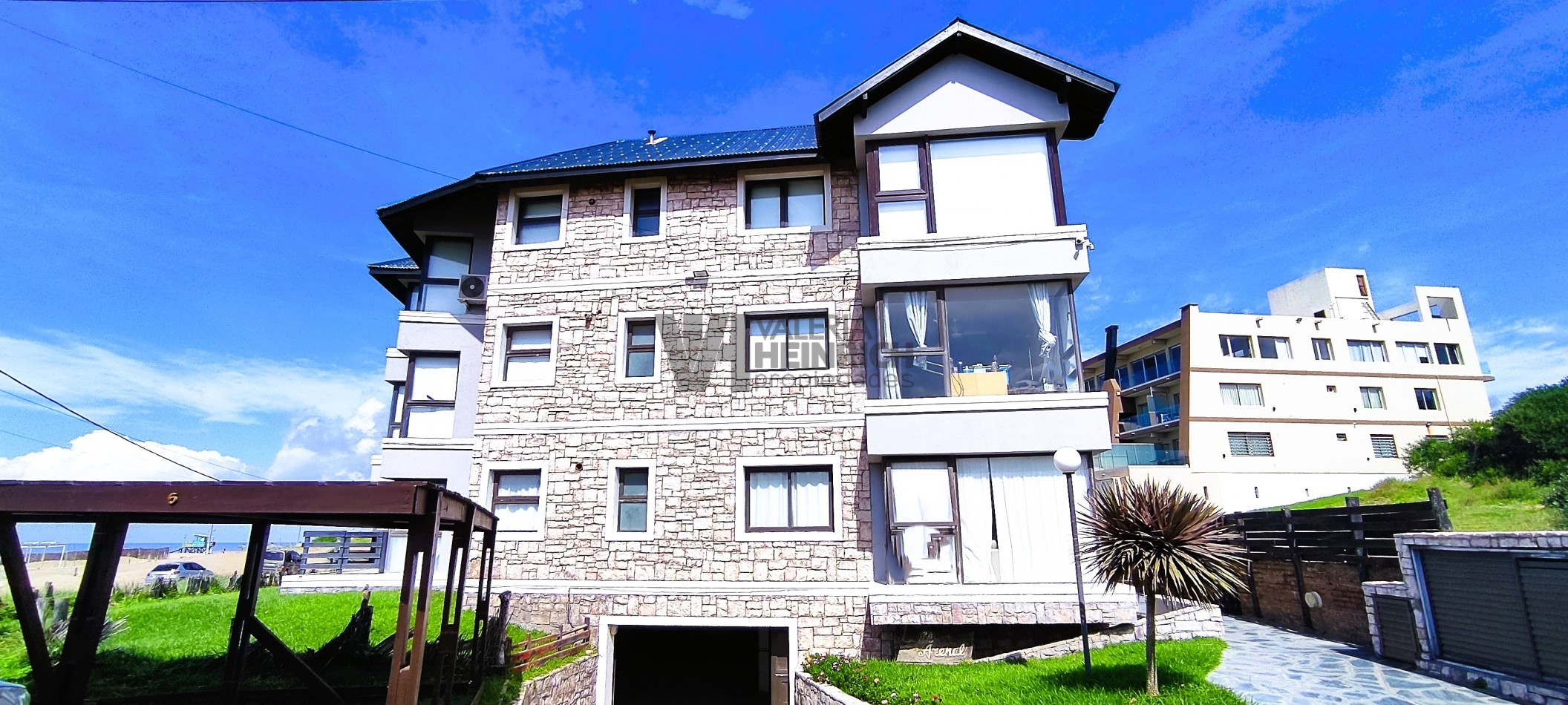 Departamento en venta frente al mar. Villa Gesell sur 2 ambientes