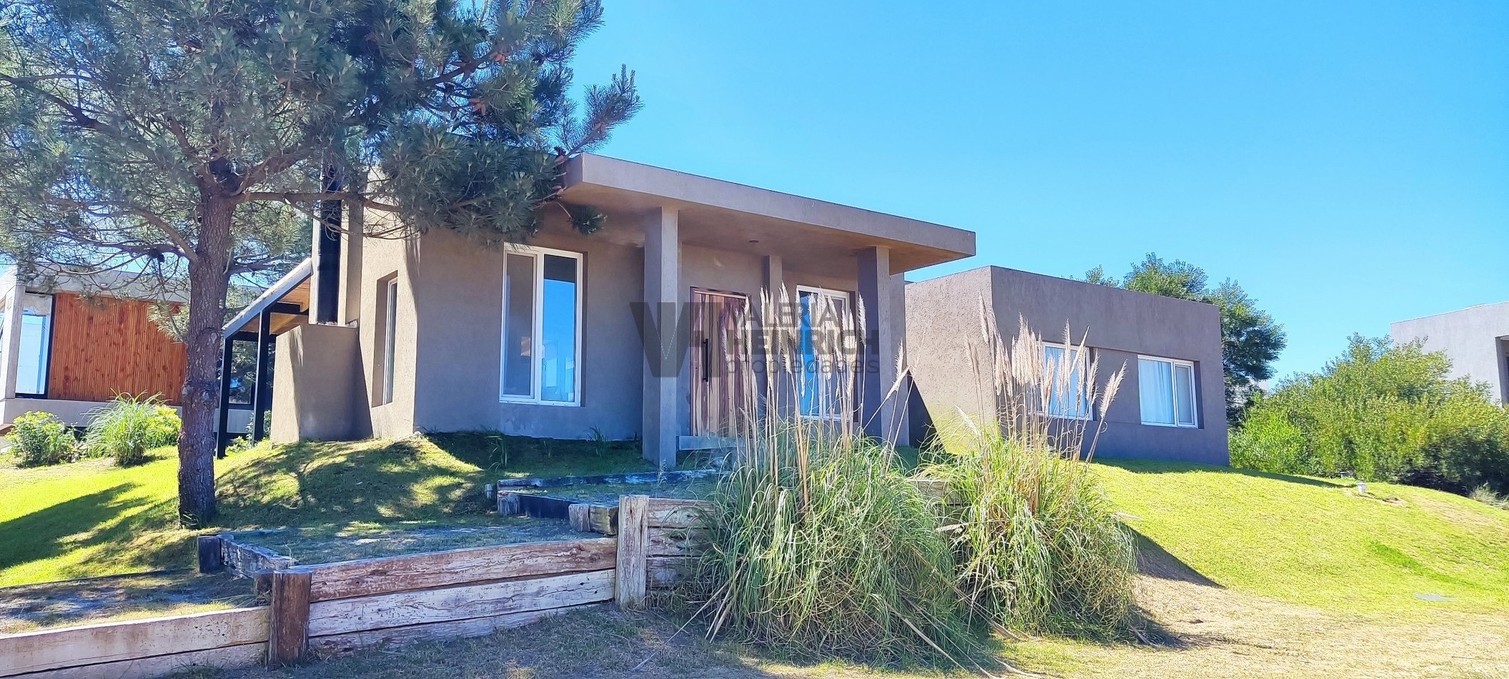 Casa En Venta  Costa Esmeralda Ecuestre. Con gas natural