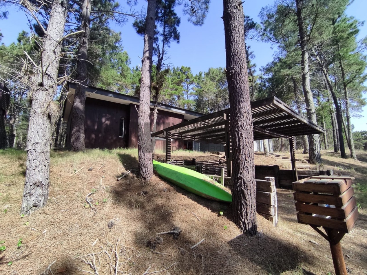 Venta casa Villarobles Pinamar  4 dorm.