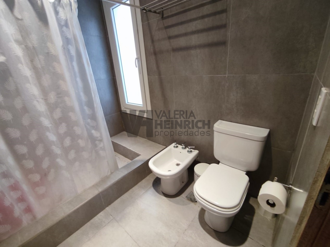 Venta casa Villarobles Pinamar  4 dorm.