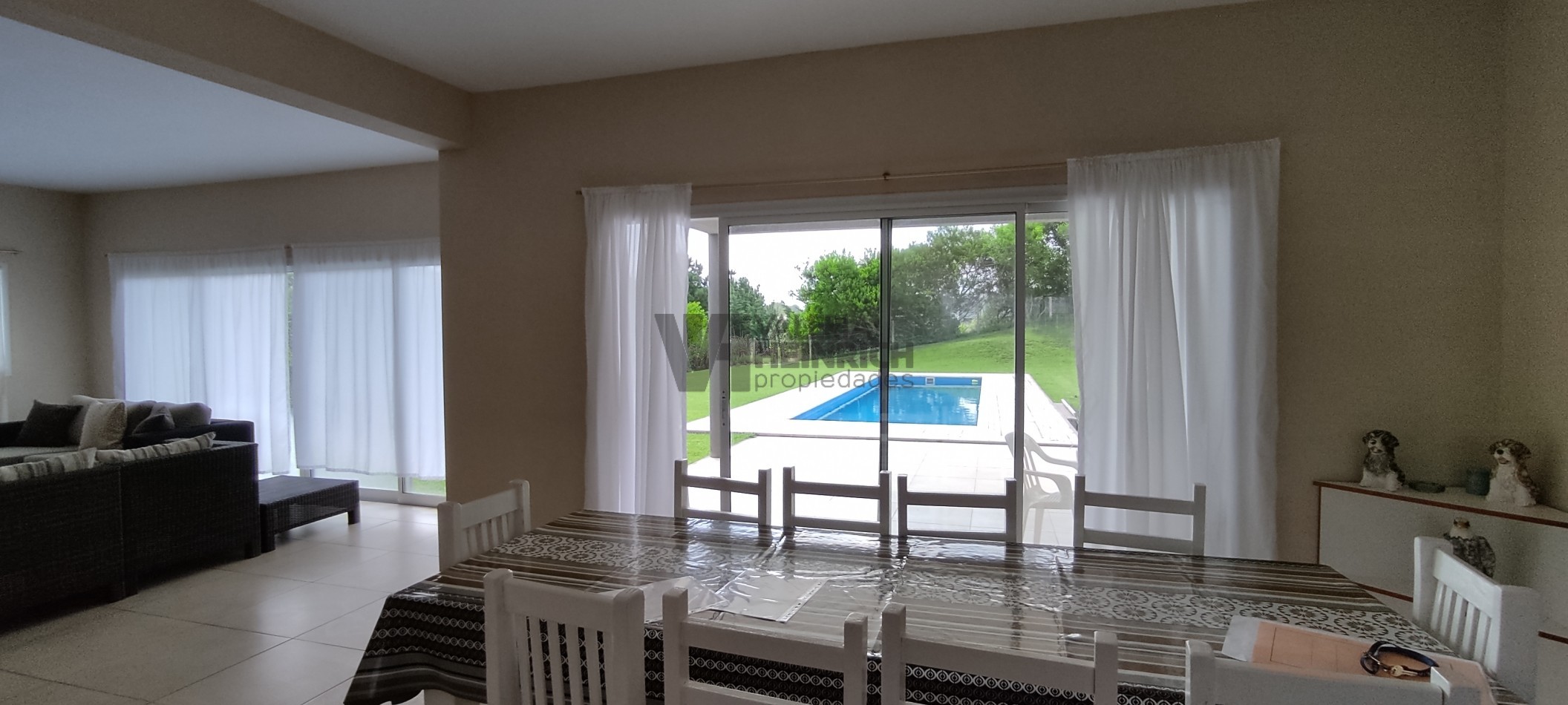 Casa alquiler Costa Esmeralda golf 10 personas