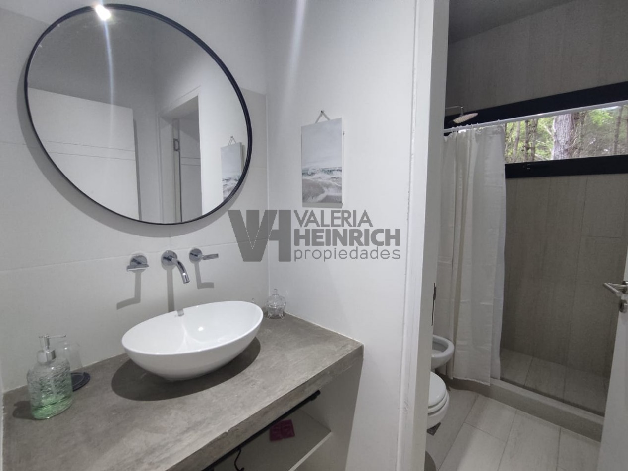 Alquiler y Venta Casa Villarobles con piscina 6 pax