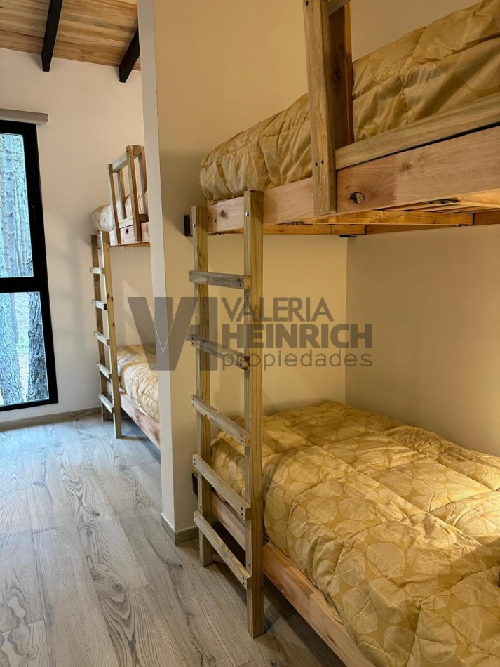 Venta casa en Villarobles. Cerca Pinamar y Costa Esmeralda. Con salida al mar. 6 dorm.