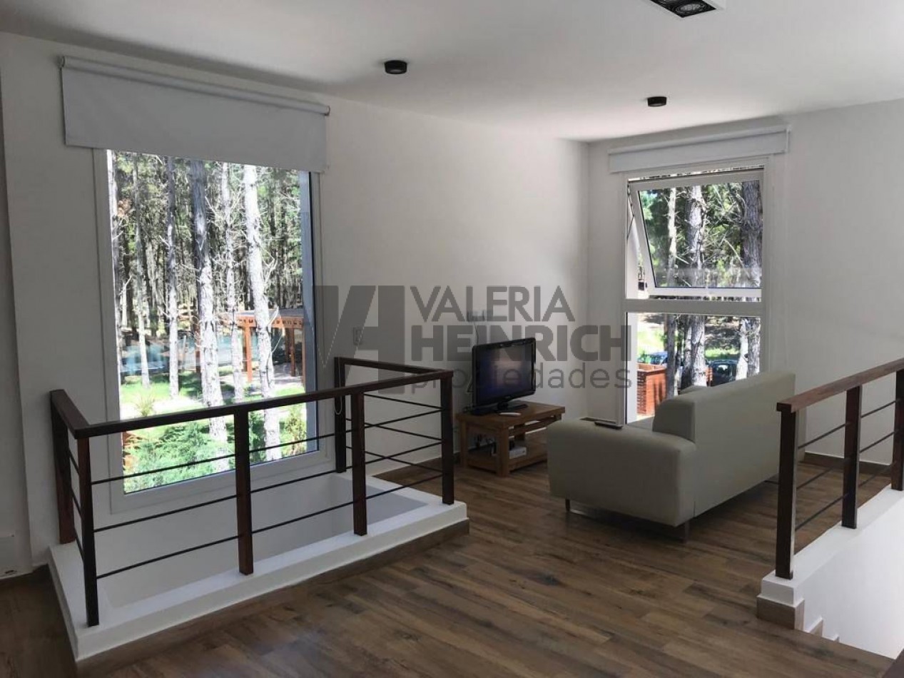 Venta casa Villarobles sobre laguna Albatros 