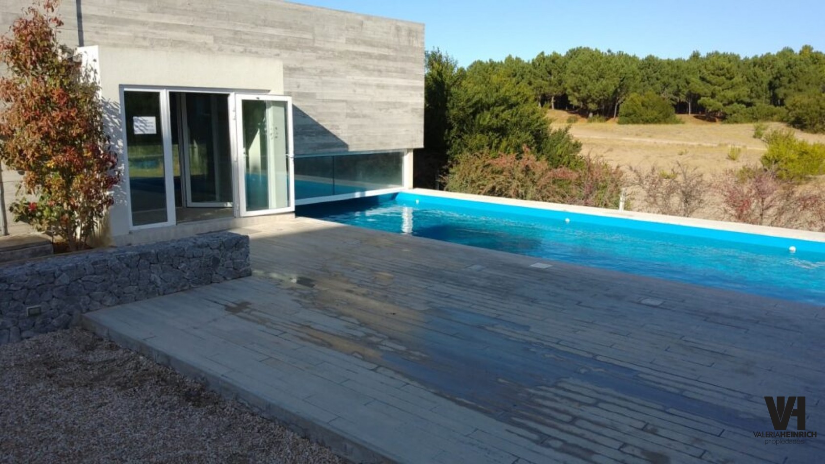 Alquiler departamento Costa Esmeralda PB parrilla galeria cerrada 