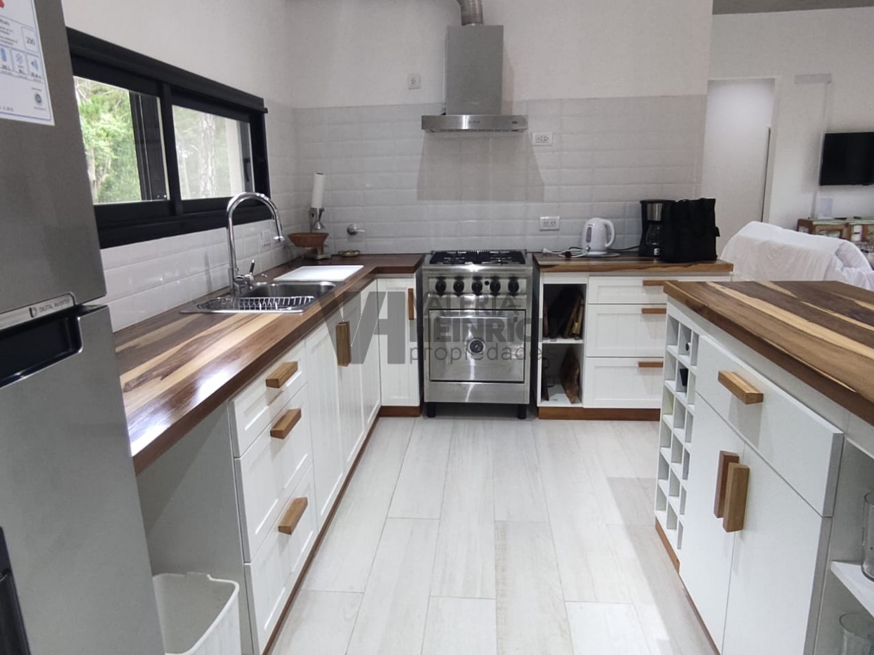 Alquiler y Venta Casa Villarobles con piscina 6 pax