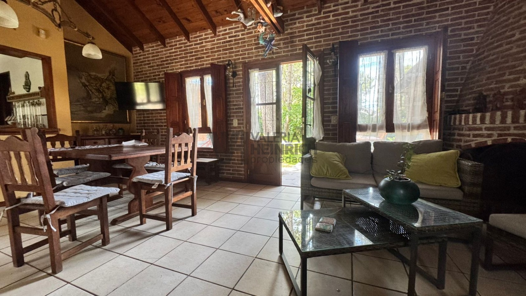 CASA EN ALQUILER PINAMAR PILETA 6 PAX