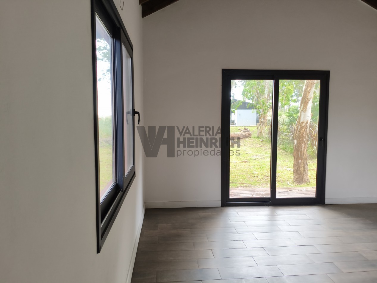 Casa en venta estilo campo costa esmeralda deportiva