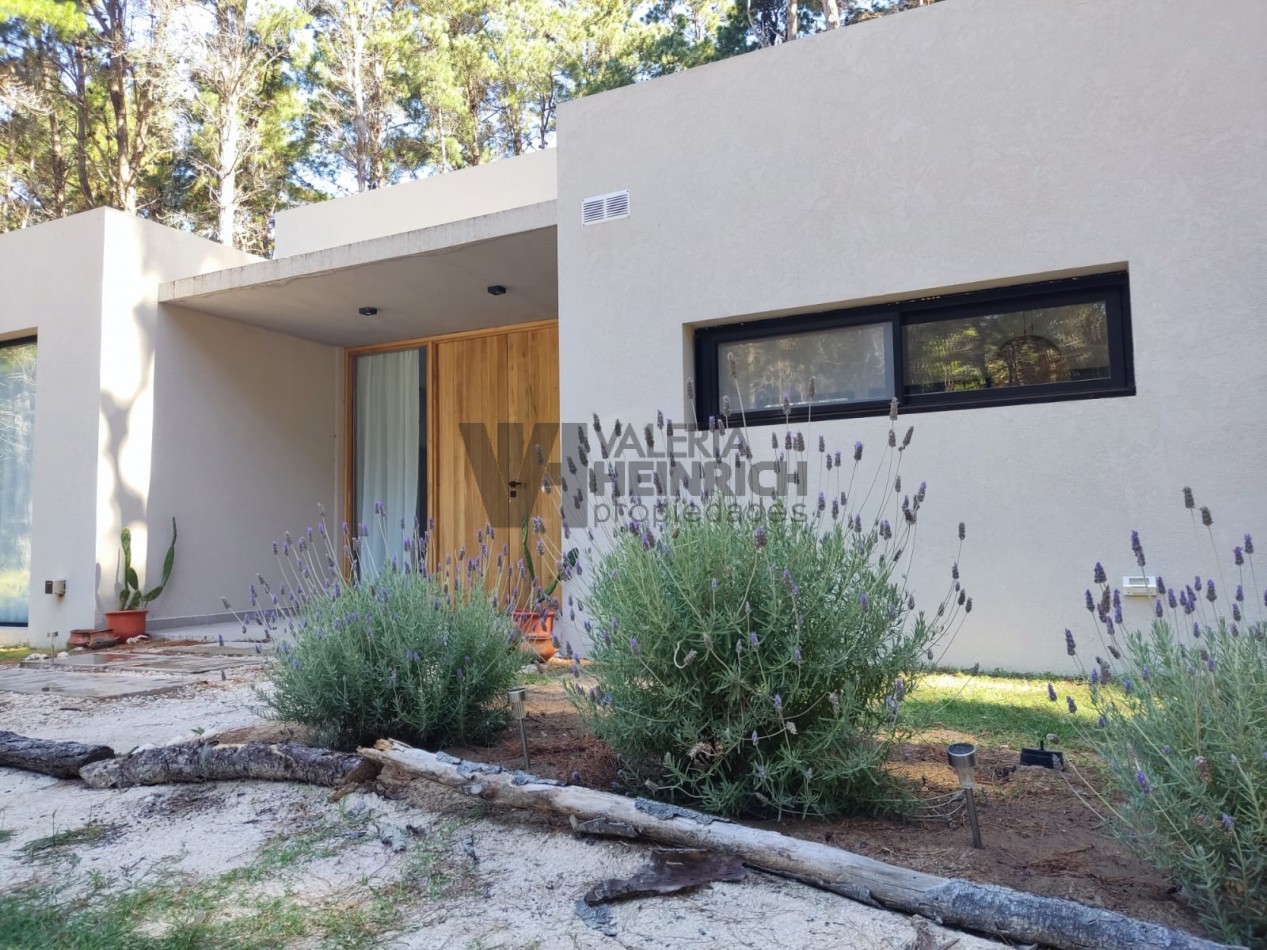 Alquiler y Venta Casa Villarobles con piscina 6 pax