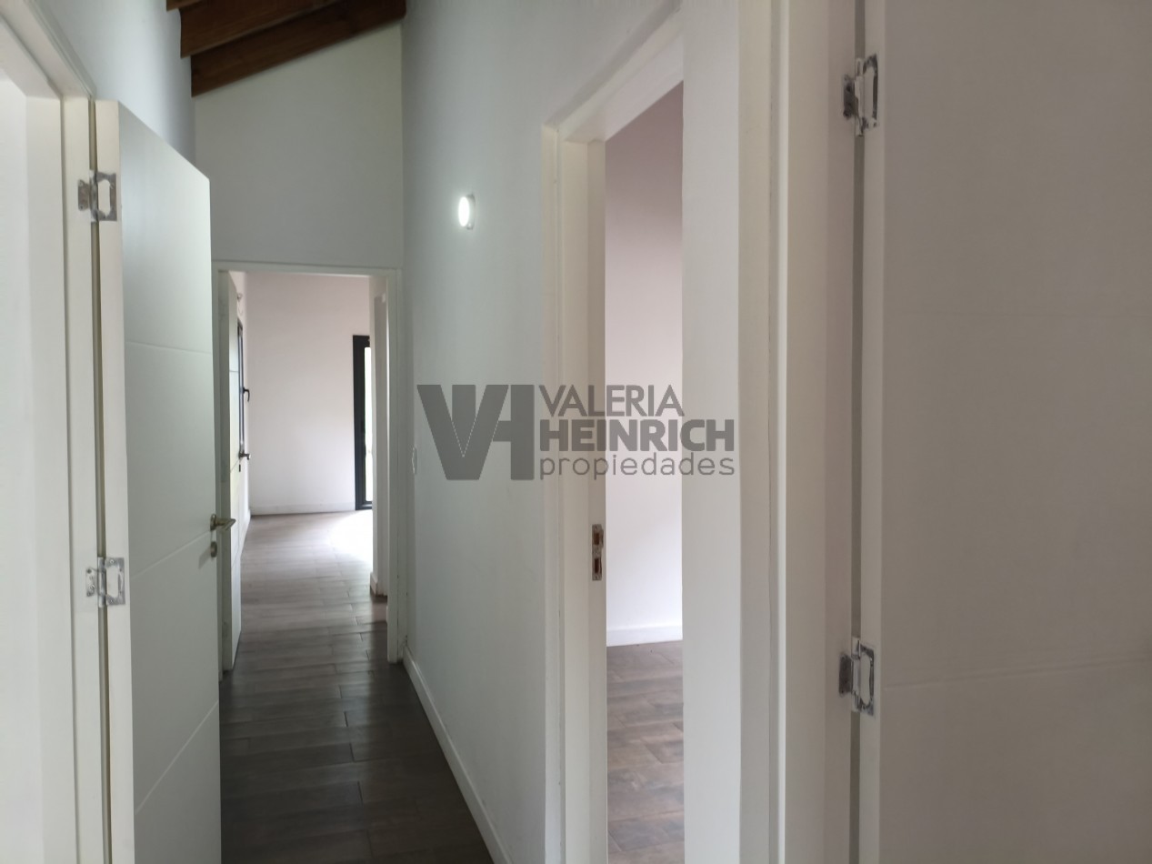 Casa en venta estilo campo costa esmeralda deportiva