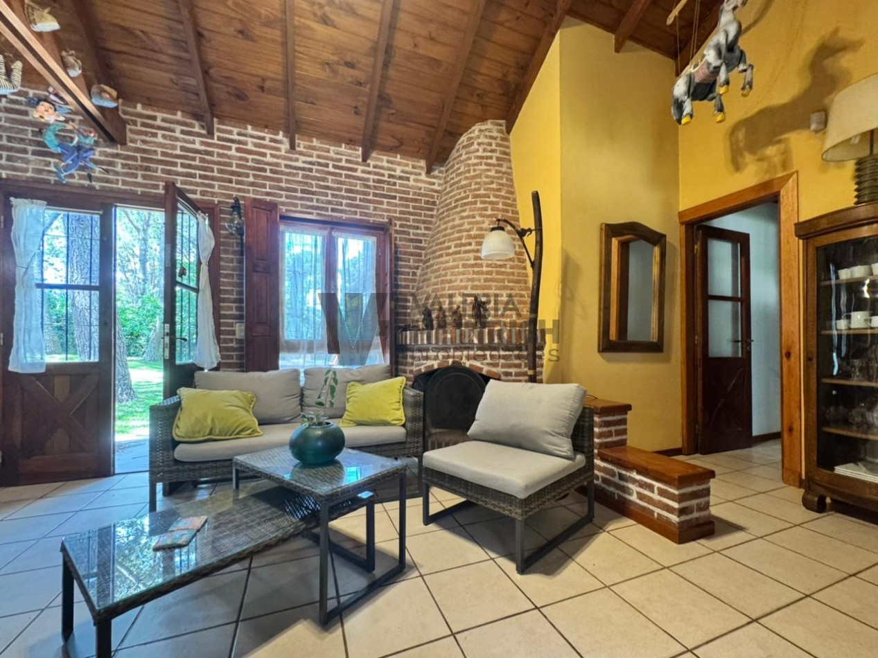 CASA EN ALQUILER PINAMAR PILETA 6 PAX