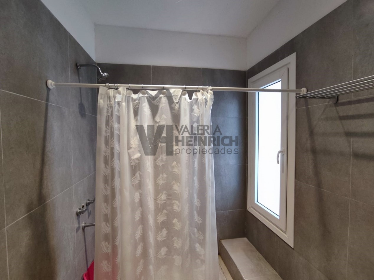 Venta casa Villarobles Pinamar  4 dorm.