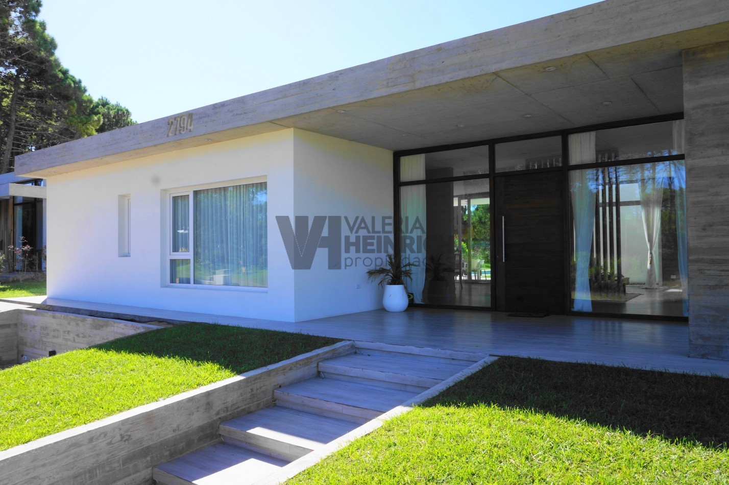 Casa en venta en barrio Alamos Pinamar