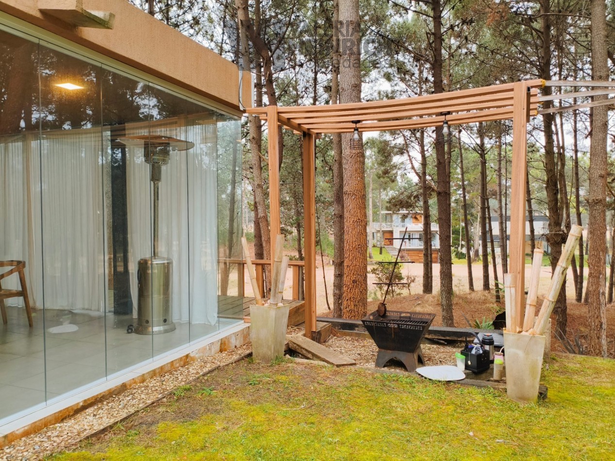 Casa alquiler en Villarobles bosque mar barrio cerrado