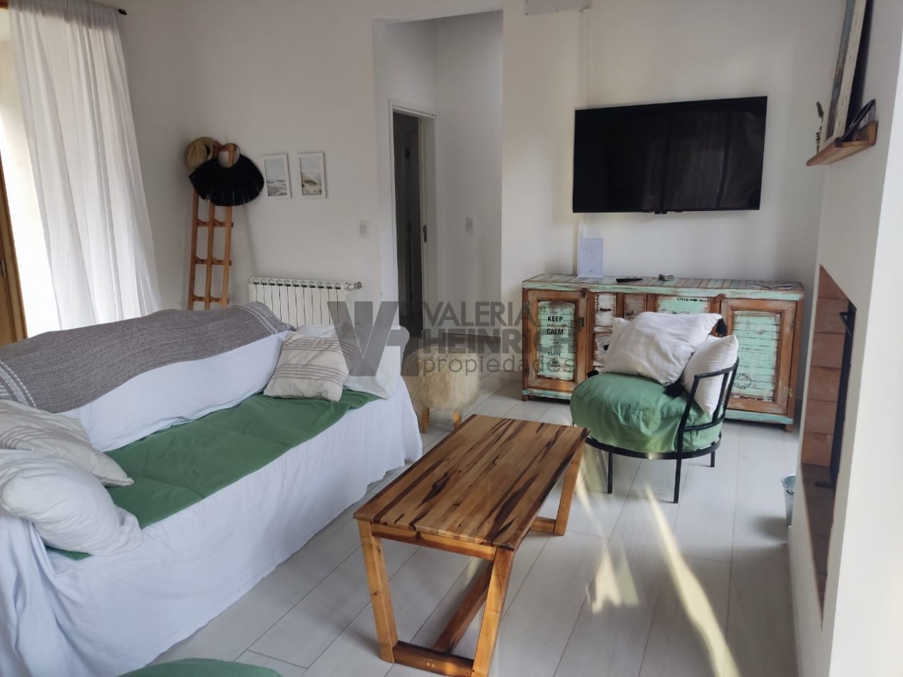 Alquiler y Venta Casa Villarobles con piscina 6 pax