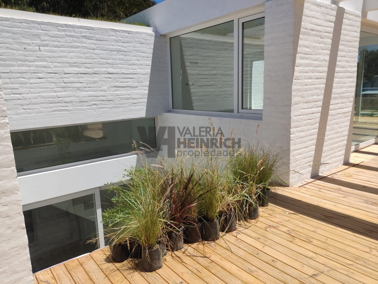 CASA EN VENTA COSTA ESMERALDA SEND 3 DISEÑO 