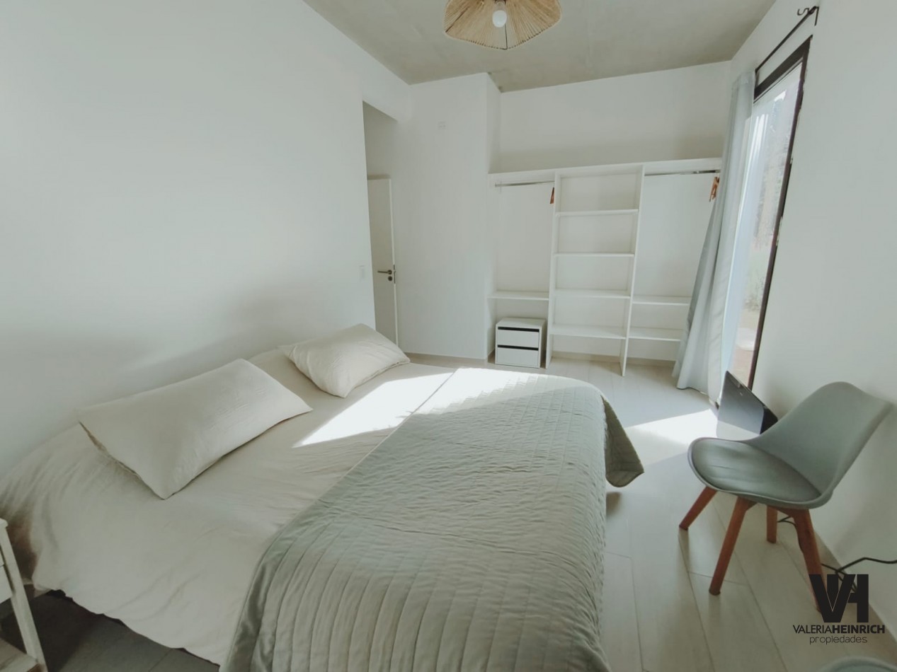 Alquiler y Venta Casa Villarobles con piscina 6 pax. 