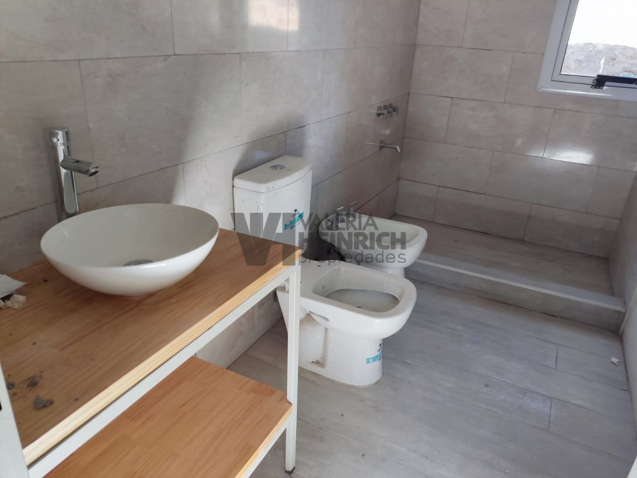 Casa en alquiler en Villa Robles cerca de Pinamar y Costa Esmeralda. barrio cerrado Villarobles