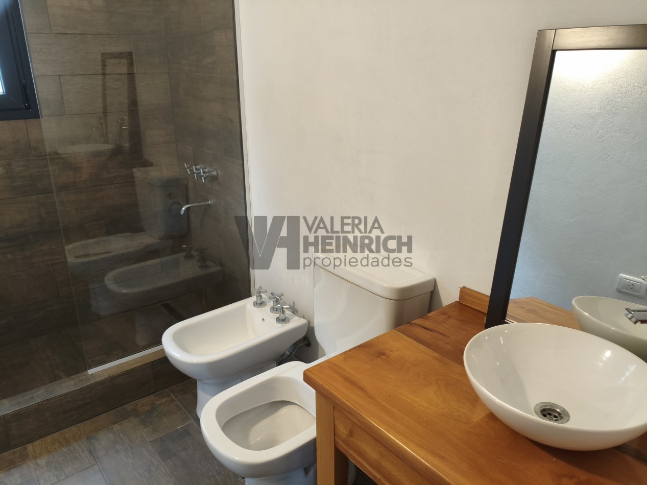 Casa en venta estilo campo costa esmeralda deportiva