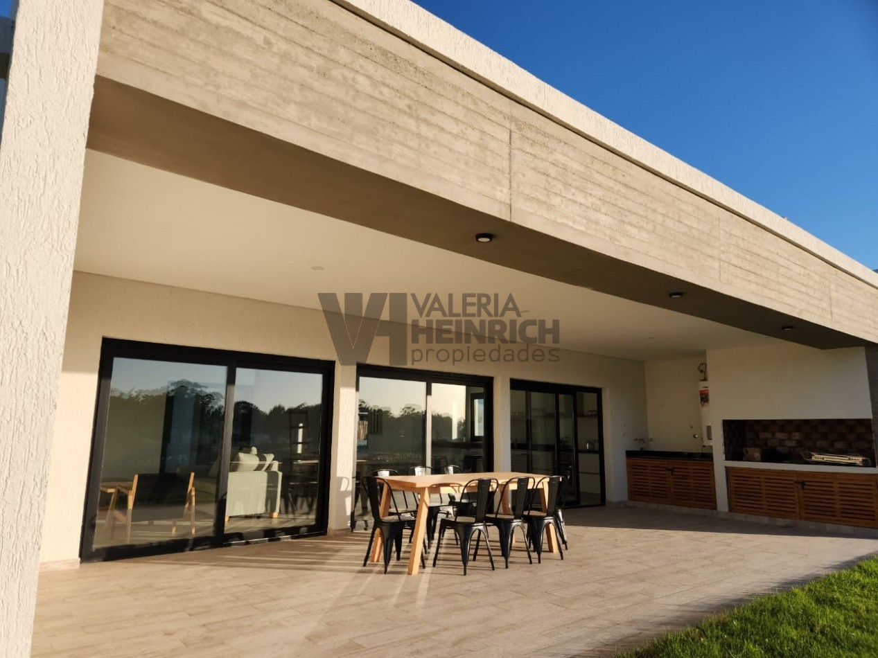 Venta de casa Costa Esmeralda Deportiva piscina 