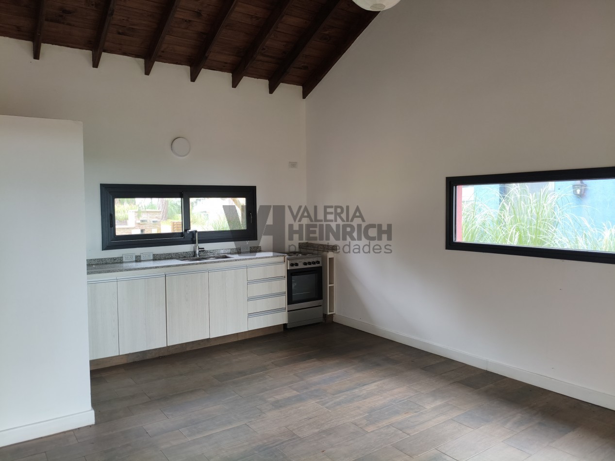 Casa en venta estilo campo costa esmeralda deportiva