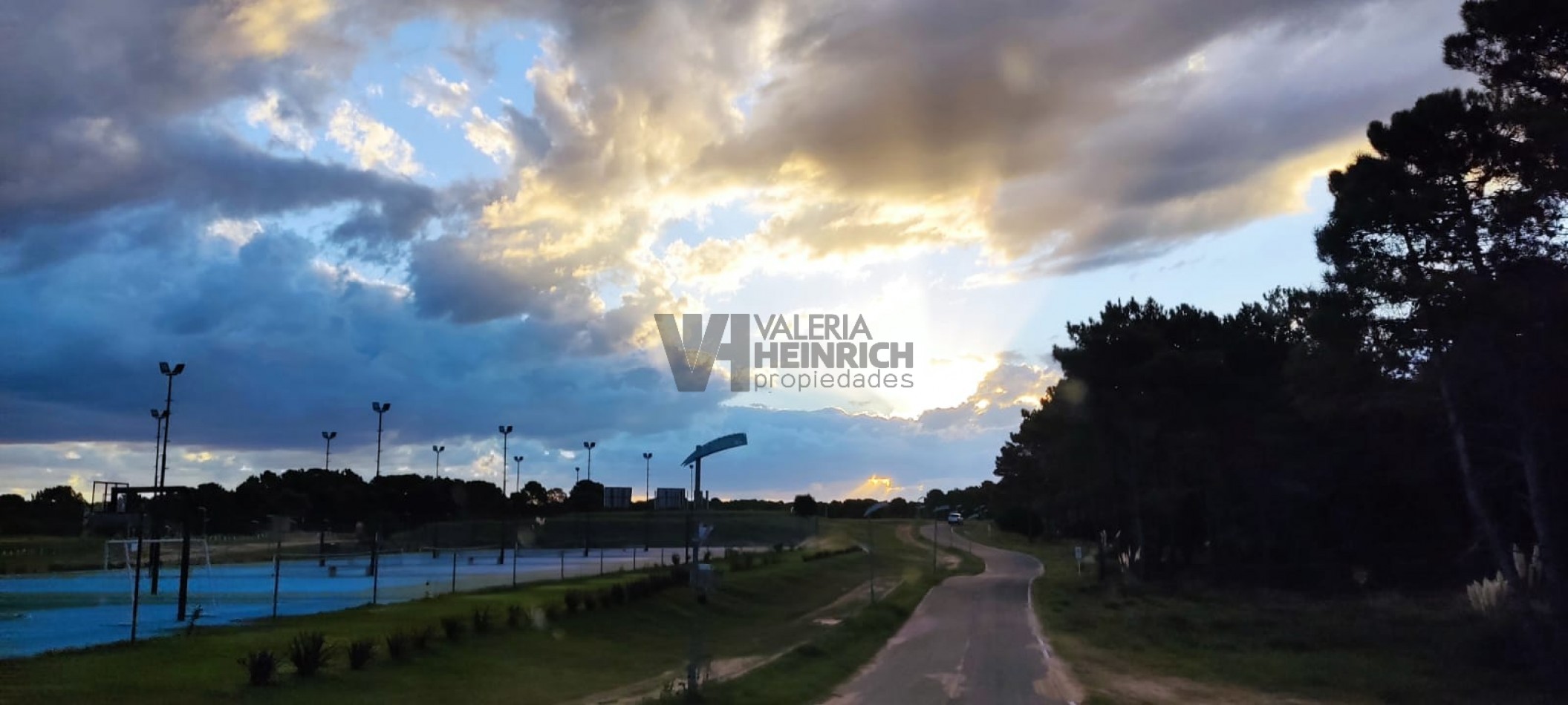 CASA EN VENTA EN VILLAROBLES PARTIDO DE LA COSTA 
