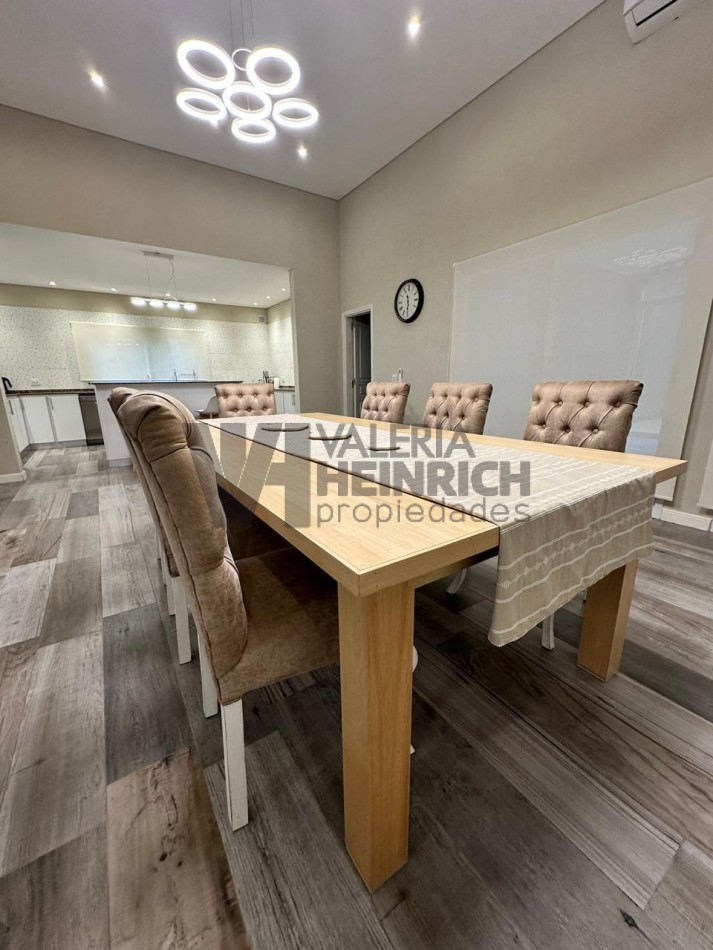 Venta casa en Costa Esmeralda 