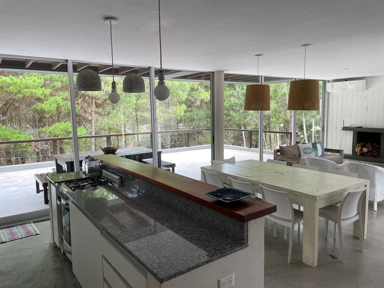 Venta y alquiler casa en Costa Esmeralda deportiva