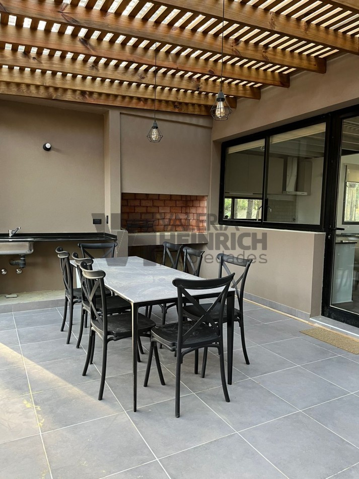 Alquiler  y venta casa Villarobles Brisas 3 dorm
