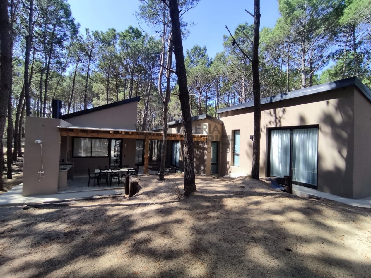 Alquiler  y venta casa Villarobles Brisas 3 dorm