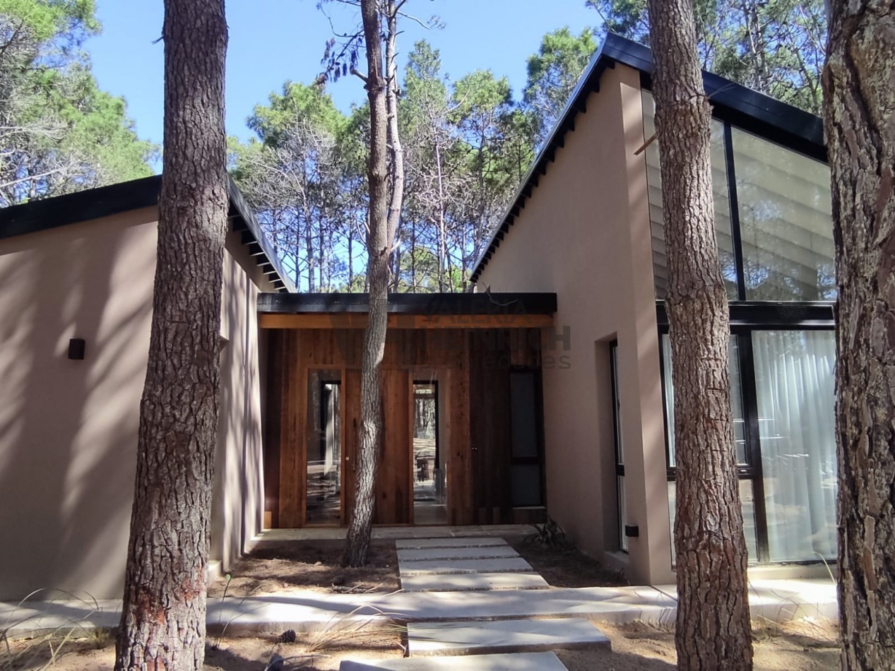 Alquiler  y venta casa Villarobles Brisas 3 dorm