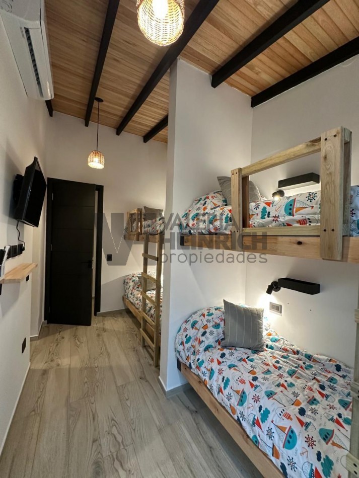 Casa Villarobles. Cerca Pinamar y Costa Esmeralda. Con salida al mar. 20 pax. VENTA y ALQUILER
