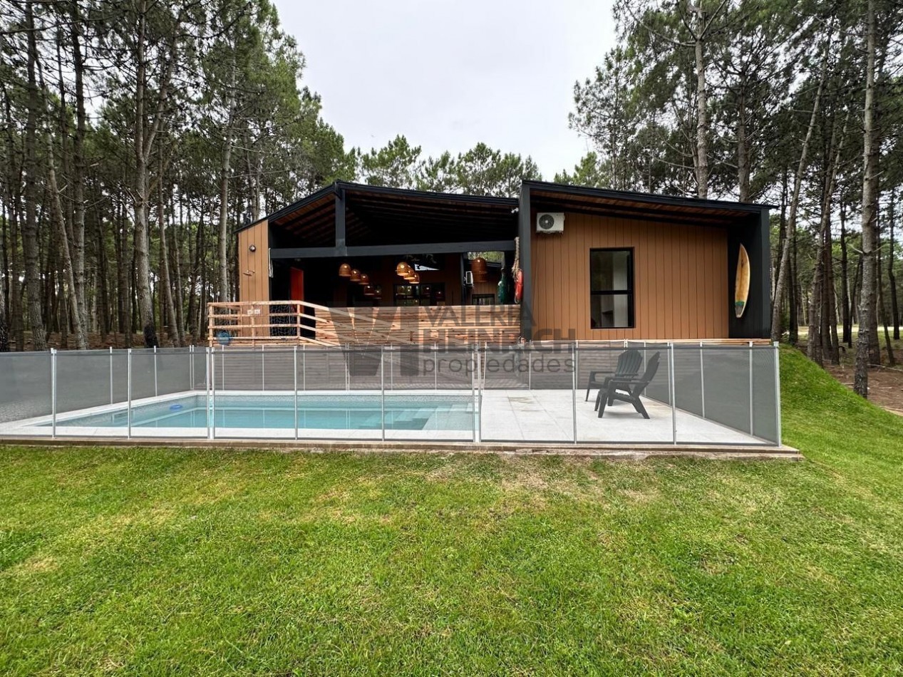 Casa Villarobles. Cerca Pinamar y Costa Esmeralda. Con salida al mar. 20 pax. VENTA y ALQUILER