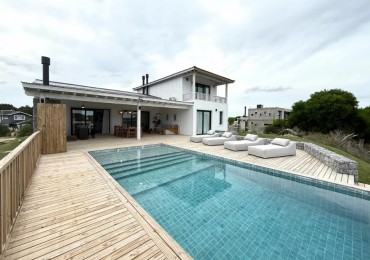 Casa en venta en Costa Esmeralda residencial 2