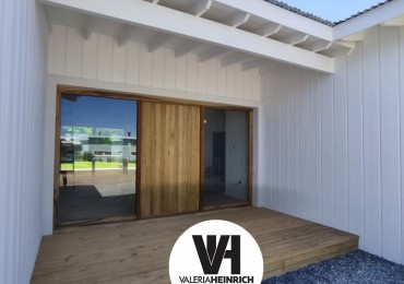 Casa en venta Costa Esmeralda estilo americana 4dorm 
