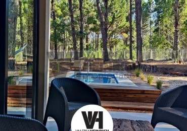 Alquiler y Venta Casa Villarobles con piscina 6 pax