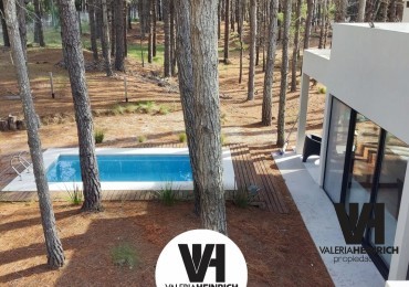 Alquiler y Venta Casa Villarobles con piscina 6 pax. 