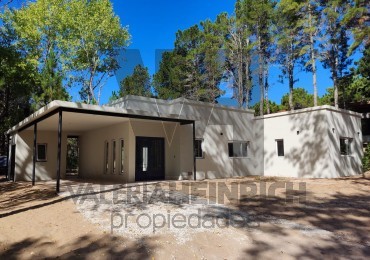 Casa en Venta en Villa Robles cerca de Pinamar y Costa Esmeralda. barrio cerrado