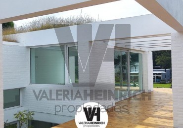 CASA EN VENTA COSTA ESMERALDA SEND 3 DISEÑO 