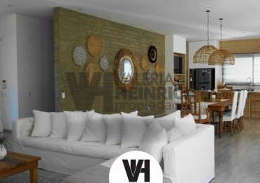 Casa en venta en barrio Alamos Pinamar